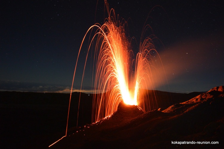 photos-actus-dernieres-news-images-eruption-piton-de-la-fournaise-11-fevrier-2015-kokapat-rando-volcan-reunion-rudy-coulee-laveJPG(43)